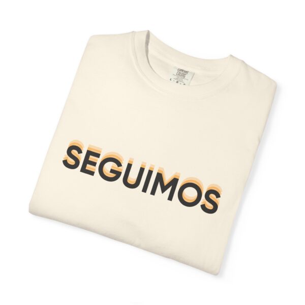 "Seguimos" Echo Crew Neck Tee