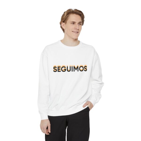 "Seguimos" Echo Sweatshirt